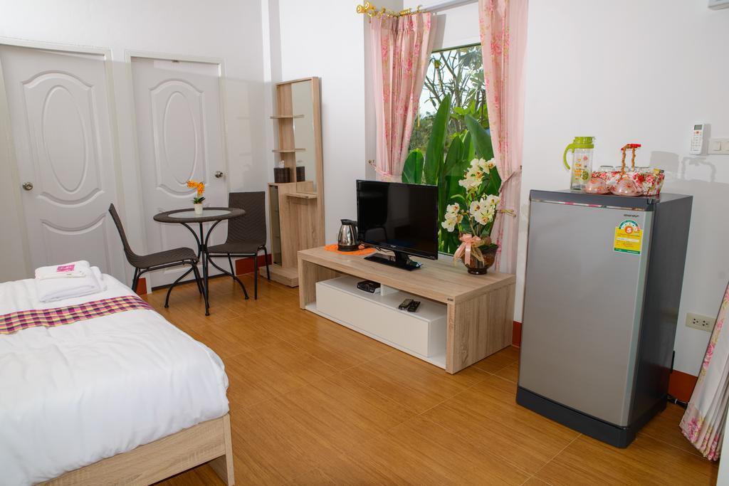 Hotel Baan Suan Thanwalai Khon Kaen Chambre photo